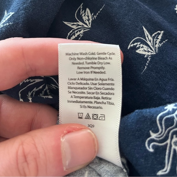 Beach Button-Up Shirt - Picture 4 of 5